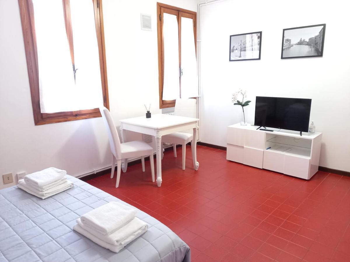 Vivaldi Apartment Venice Exterior photo